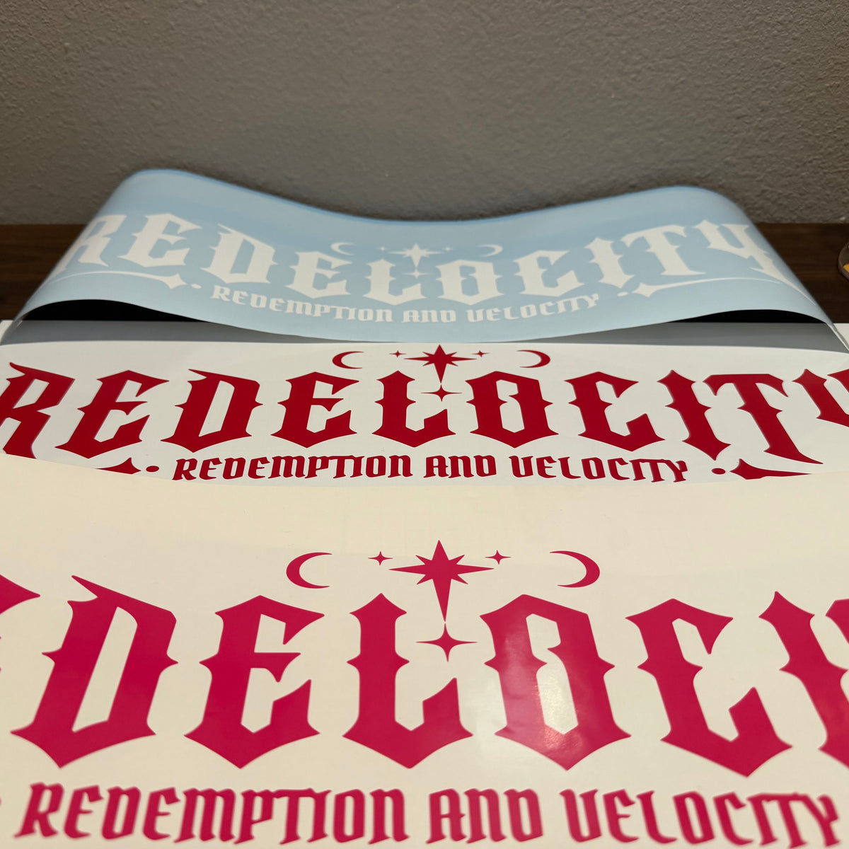 REDELOCITY Windshield Banner – 18"